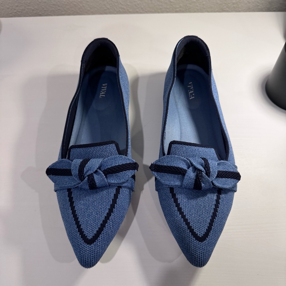 Vivaia Pointed-Toe Bow Loafers (Michelle 2.0) - Size 9-9.5